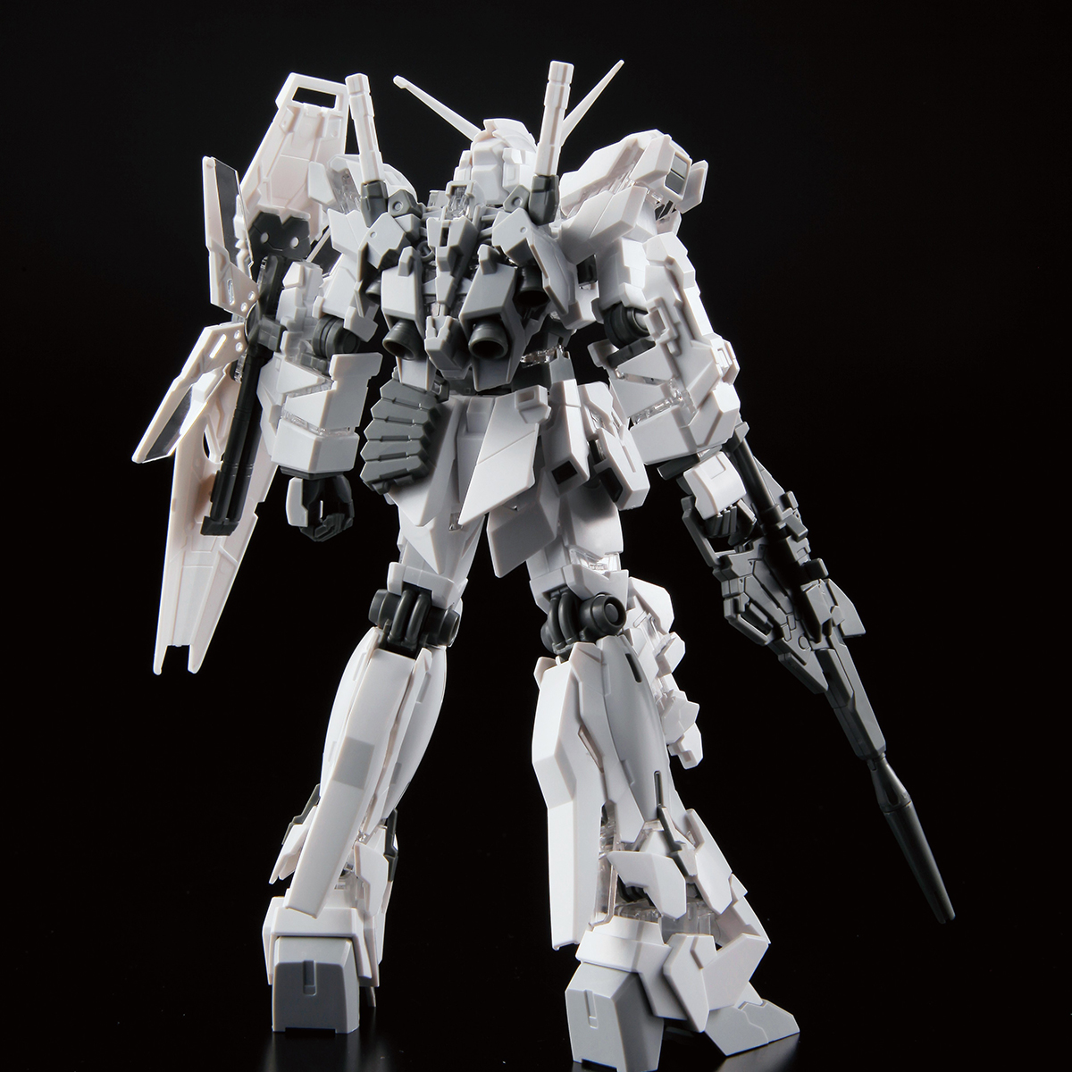 HG 1/144 THE GUNDAM BASE LIMITED UNICORN GUNDAM(PAINTING MODEL)[Sep 2020 Delivery] thumbnail 2