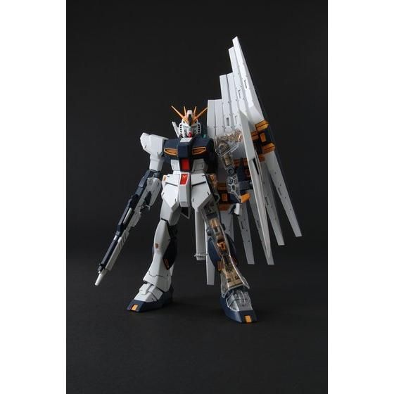 MG 1/100 RX-93 νガンダム(プラスクリア外装)