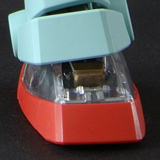 MG 1/100 RGM-79 ジム Ver.2.0(プラスクリア外装) thumbnail 5