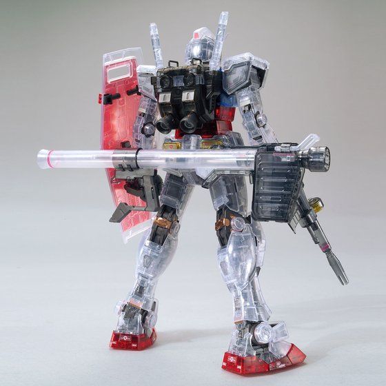MG 1/100 ガンダムベース限定 RX-78-2 ガンダム Ver.3.0 [クリアカラー] thumbnail 2