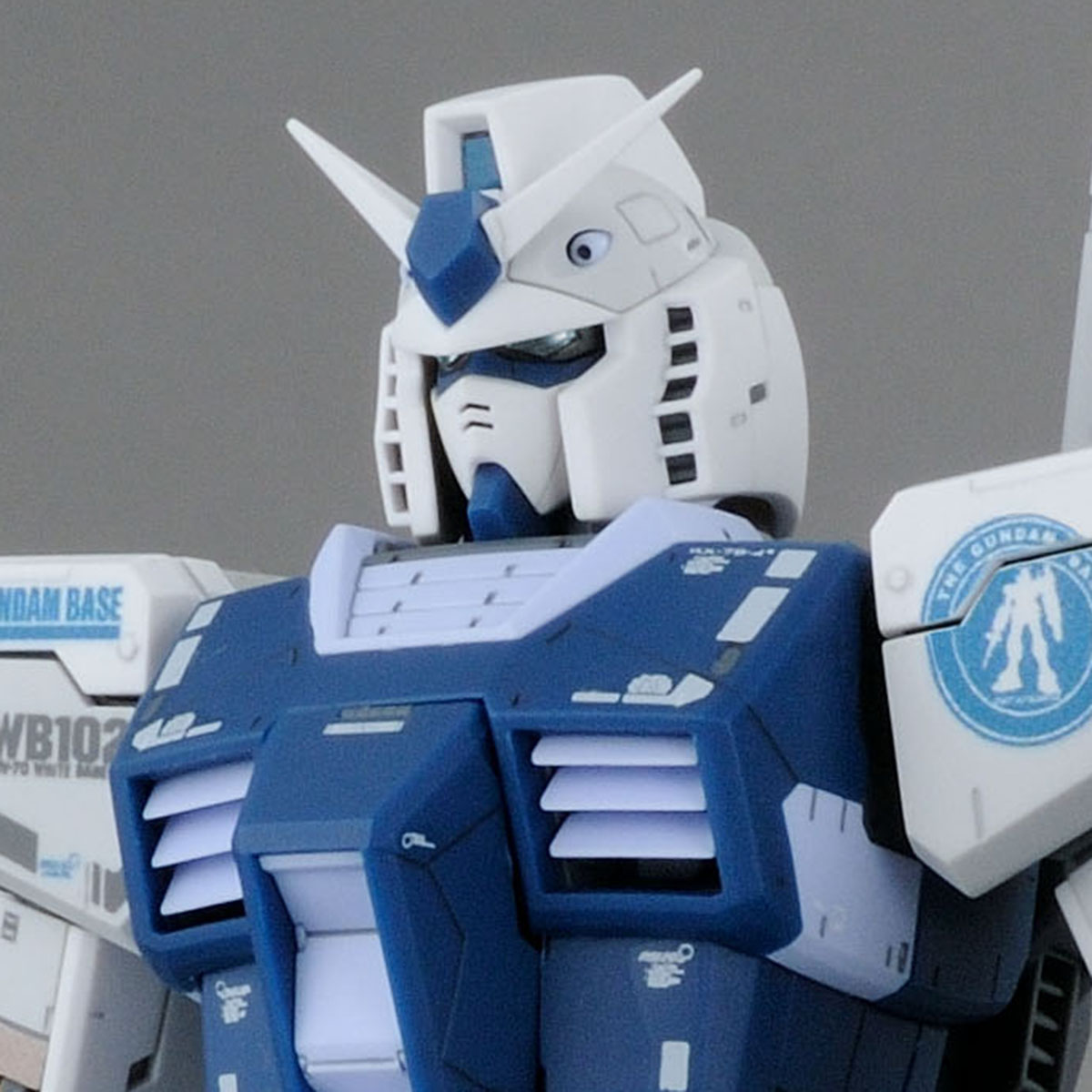 MG 1/100 THE GUNDAM BASE LIMITED RX-78-2 GUNDAM Ver.3.0 [THE GUNDAM BASE COLOR] Manual catalog image