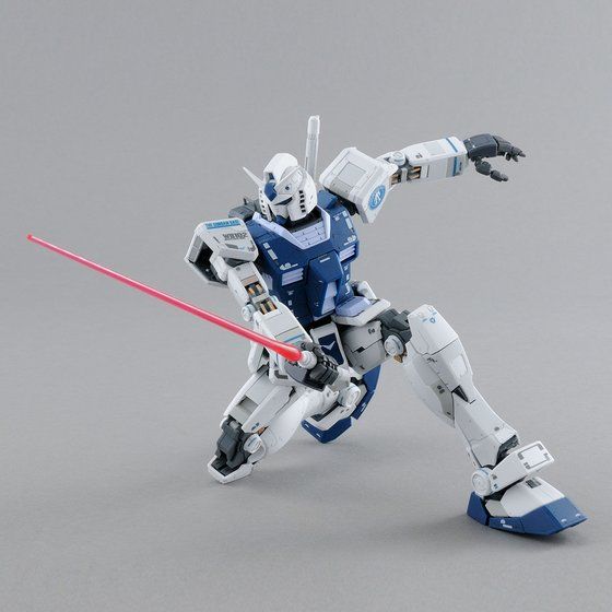 MG 1/100 THE GUNDAM BASE LIMITED RX-78-2 GUNDAM Ver.3.0 [THE GUNDAM BASE COLOR] thumbnail 5