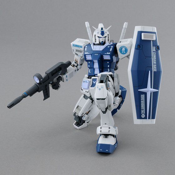 MG 1/100 THE GUNDAM BASE LIMITED RX-78-2 GUNDAM Ver.3.0 [THE GUNDAM BASE COLOR] thumbnail 6
