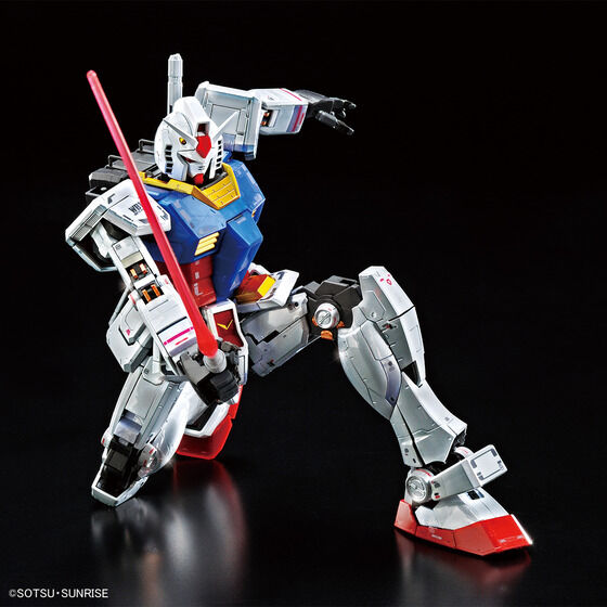 MG 1/100 THE GUNDAM BASE LIMITED RX-78-2 GUNDAM Ver.3.0 [TITANIUM FINISH] Official 03