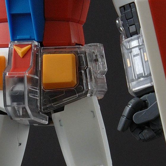 MG 1/100 RX-78-2 ガンダム Ver.2.0(プラスクリア外装) thumbnail 3