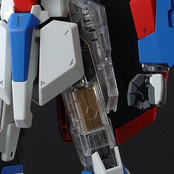 MG 1/100 MSZ-006 Zガンダム Ver.2.0(プラスクリア外装) thumbnail 3