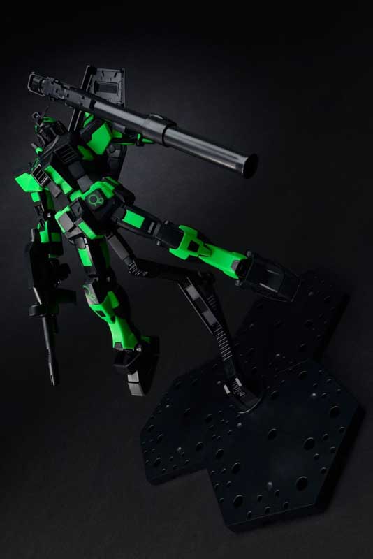 MG 1/100 RX-78-2 GUNDAM Ver.3.0 [RECIRCULATION COLOR/NEON GREEN] thumbnail 4