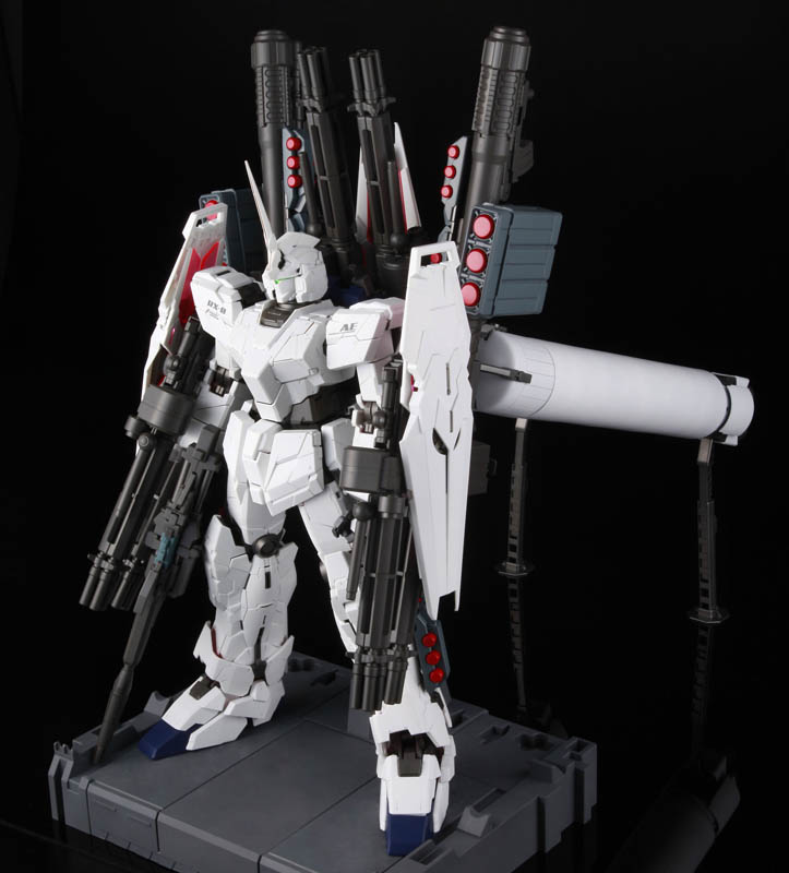 PG 1/60 FULL ARMOR EXPANSION UNIT FOR UNICORN GUNDAM thumbnail 5