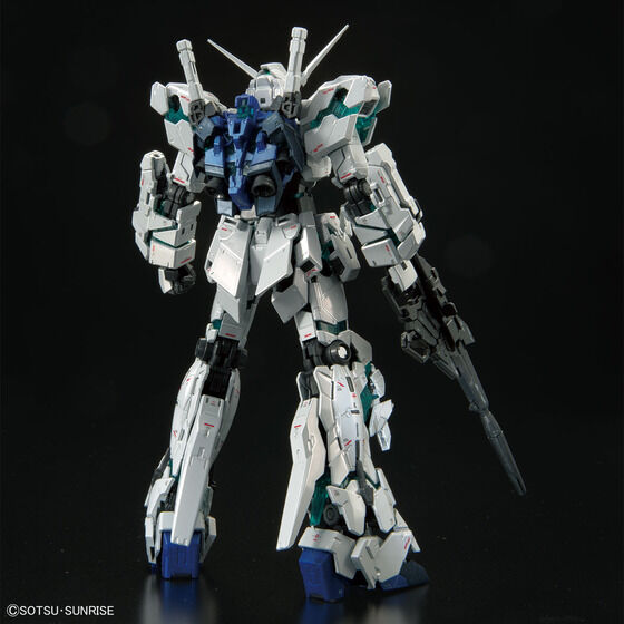 RG 1/144 THE GUNDAM BASE LIMITED RX-0 UNICORN GUNDAM (FINAL BATTLE Ver.) [SPECIAL COATING] Official 02