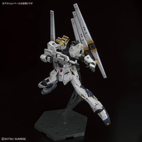 RG 1/144 Nu GUNDAM(DOUBLE FIN FUNNEL TYPE) Official 04